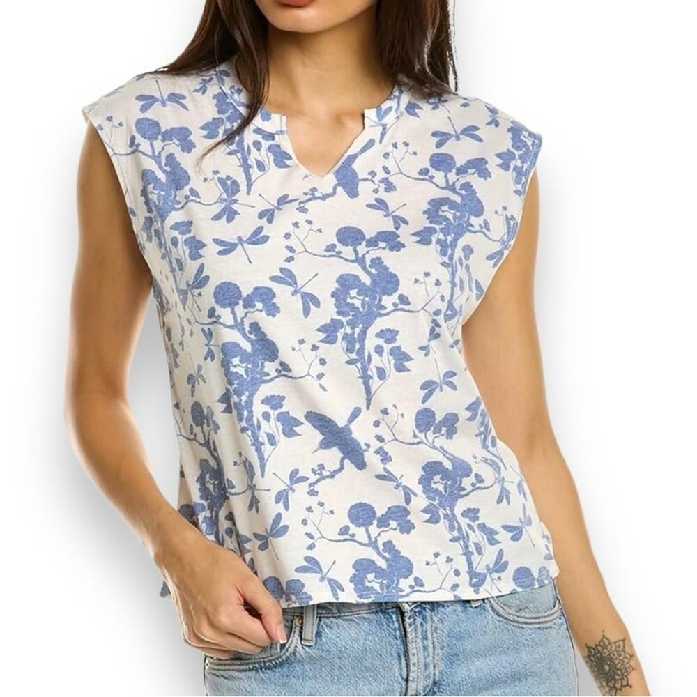 Chaser - V Neck Sleeveless Tee Women’s Tank - NWT
